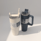 Insulated Travel Tumbler with Handle and Straw Lid (7)