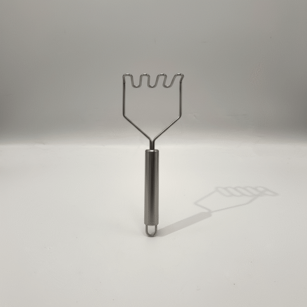 Modern Striped Potato Masher 22.5 cm – Essential & Practical | Mint LB